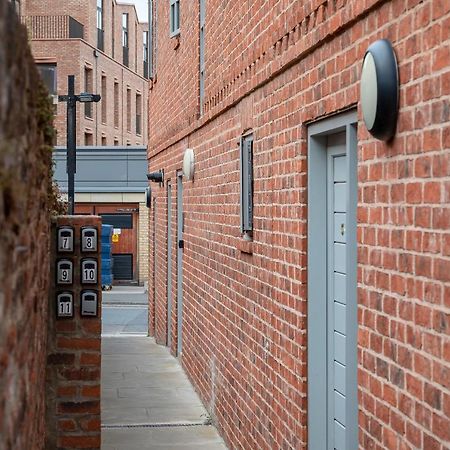 The Falcon Tap Apartment York Exterior photo