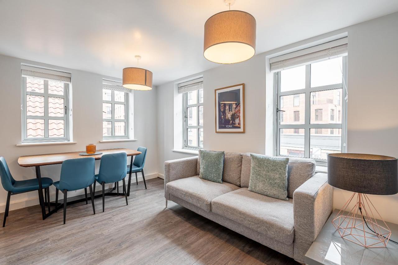 The Falcon Tap Apartment York Exterior photo