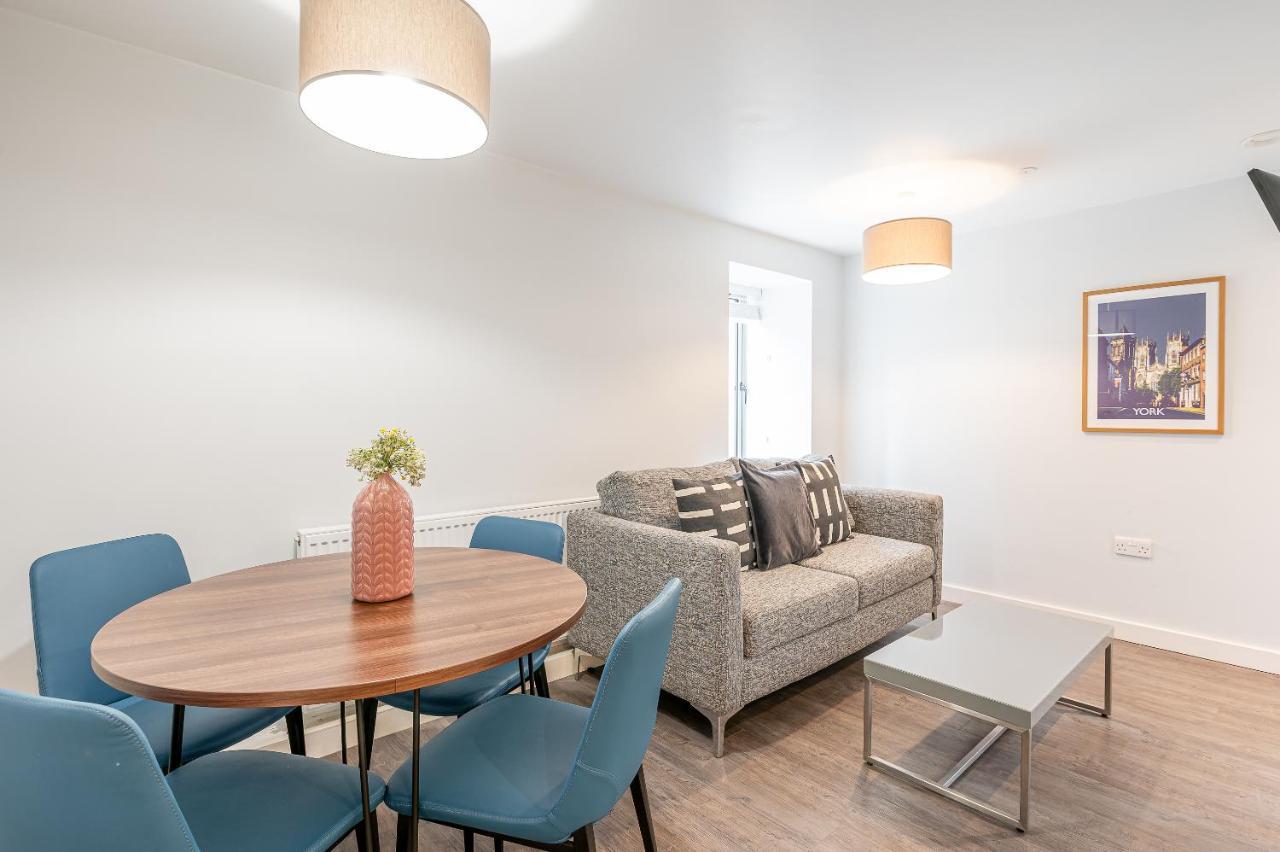 The Falcon Tap Apartment York Exterior photo