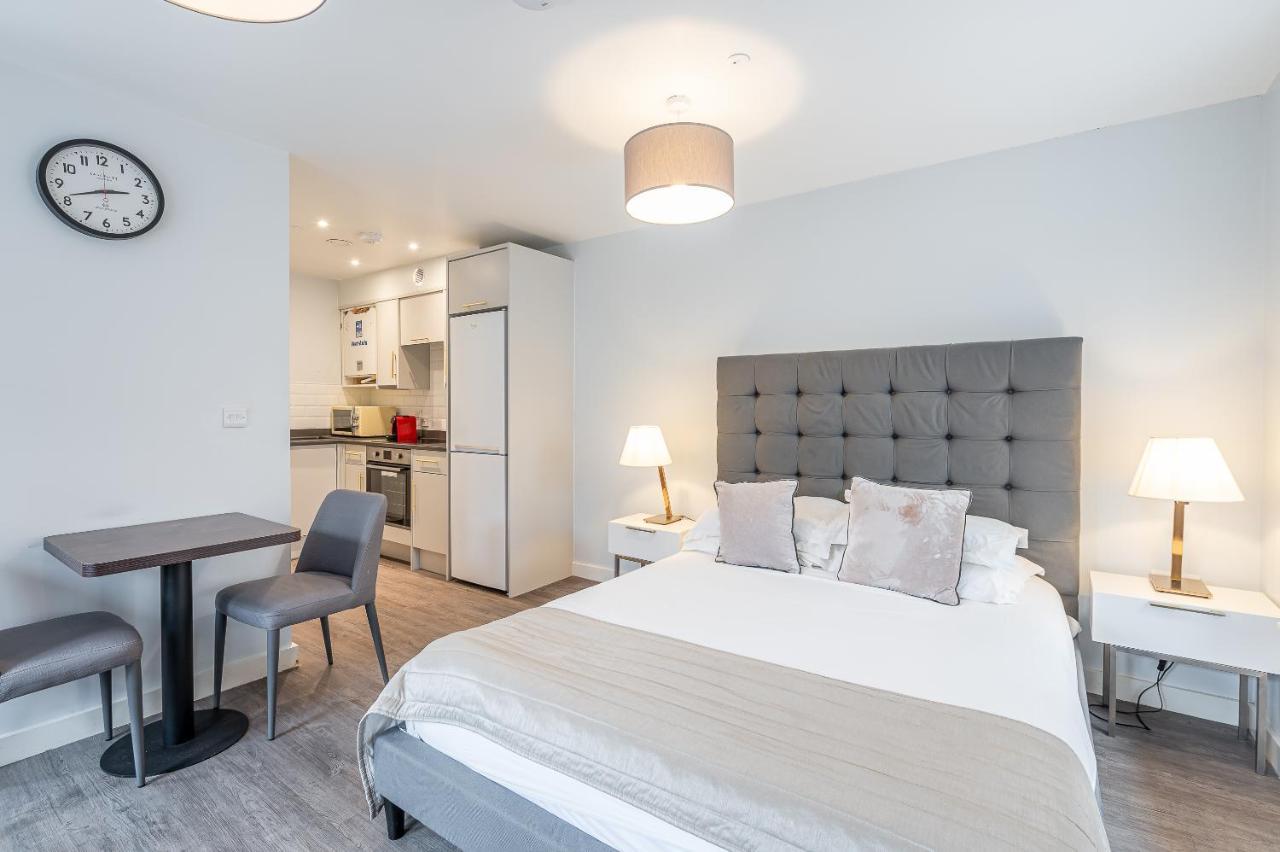 The Falcon Tap Apartment York Exterior photo